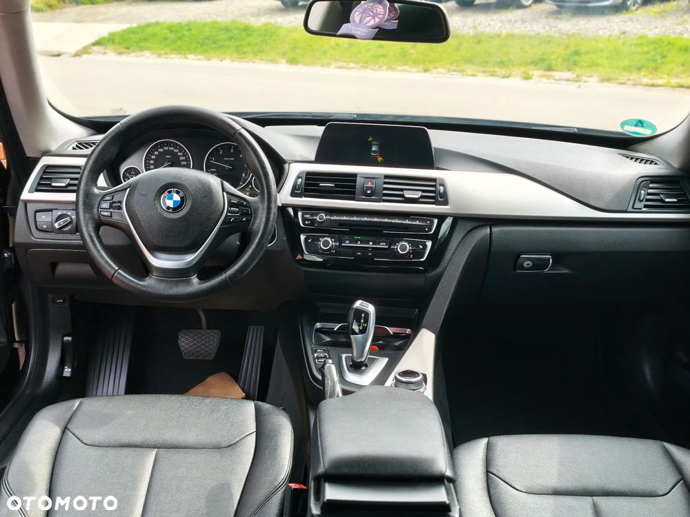 BMW 3GT 318d Business Edition - 31