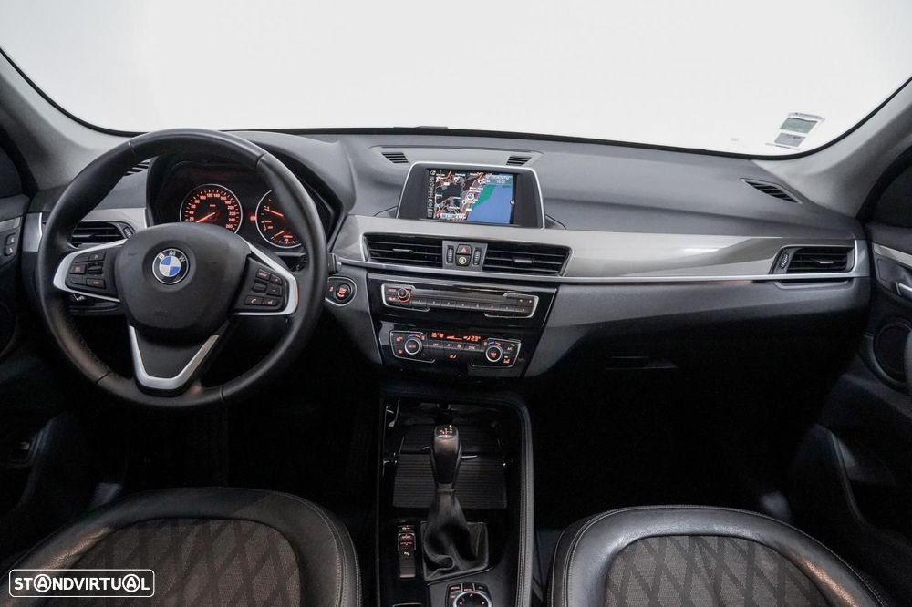 BMW X1 18 d sDrive Auto - 5