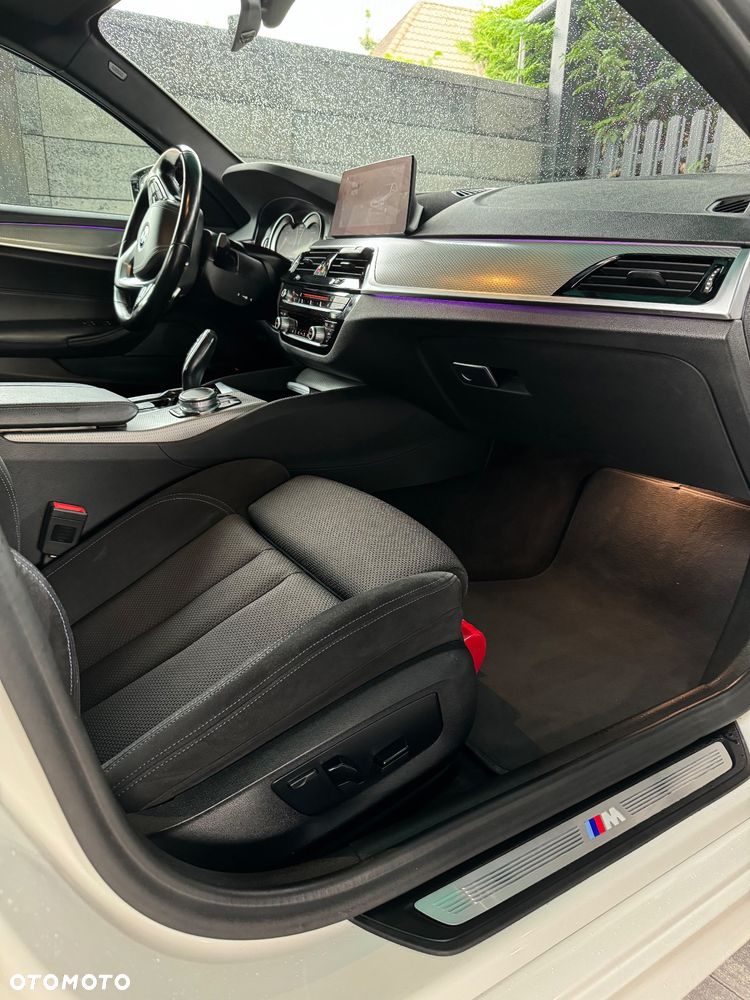 BMW Seria 5 520d xDrive M Sport sport - 35