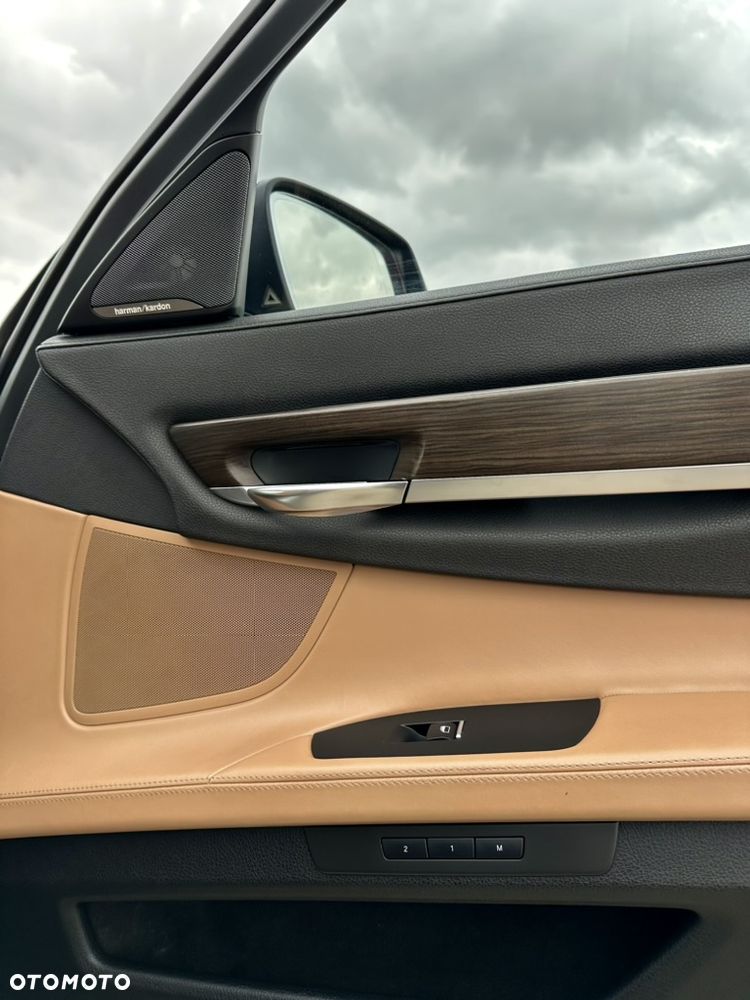 BMW Seria 7 750d xDrive - 35