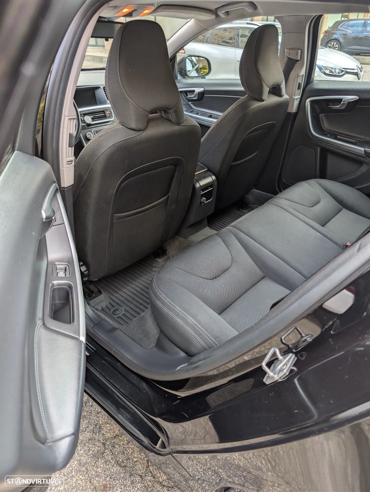 Volvo V60 D2 - 11