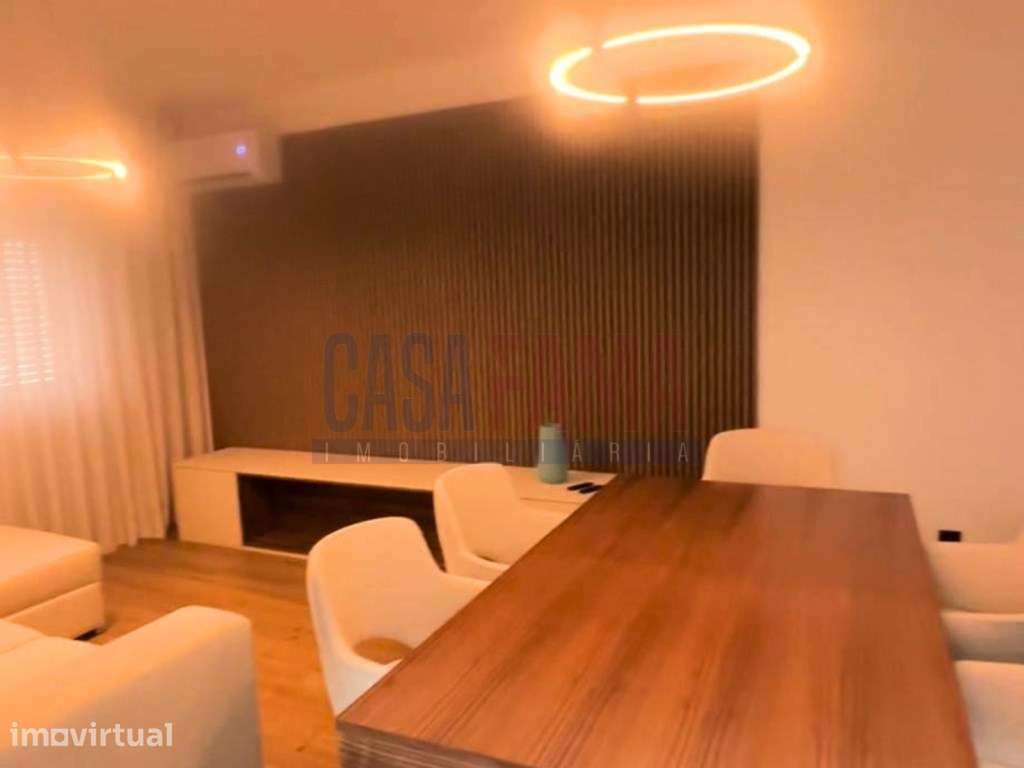 Apartamento T3 Totalmente Remodelado e Mobilado no Coração de Portimão - Grande imagem: 2/19