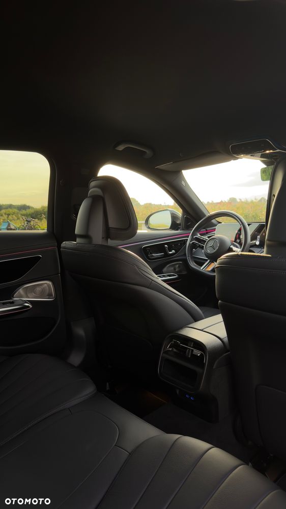 Mercedes-Benz Klasa E 220 d mHEV 4-Matic AMG 9G-Tronic - 13