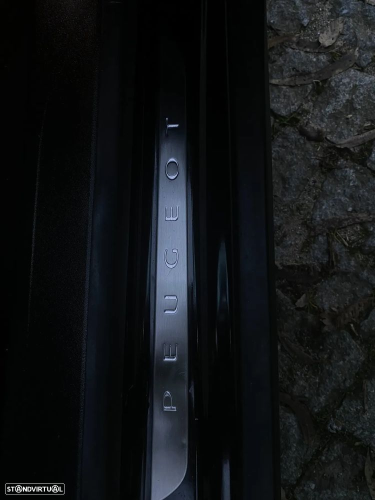 Peugeot 2008 1.2 PureTech GT Line - 10