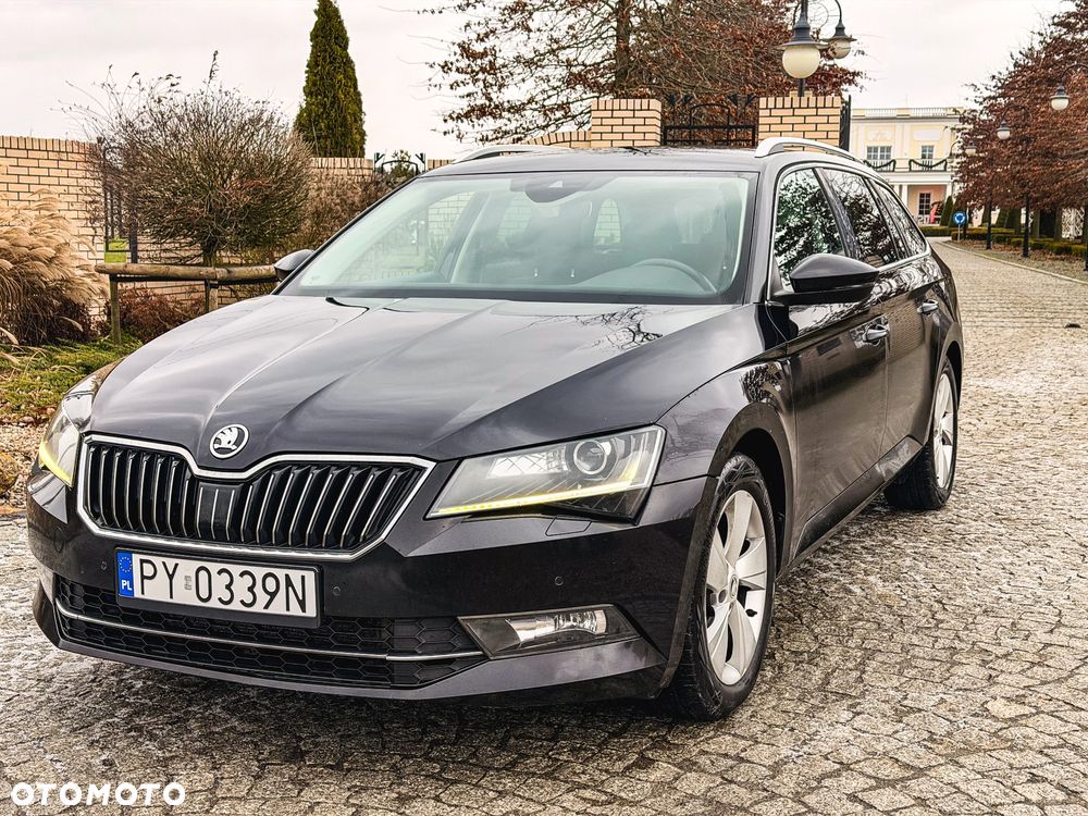 Skoda Superb 2.0 TDI DSG Ambition - 17