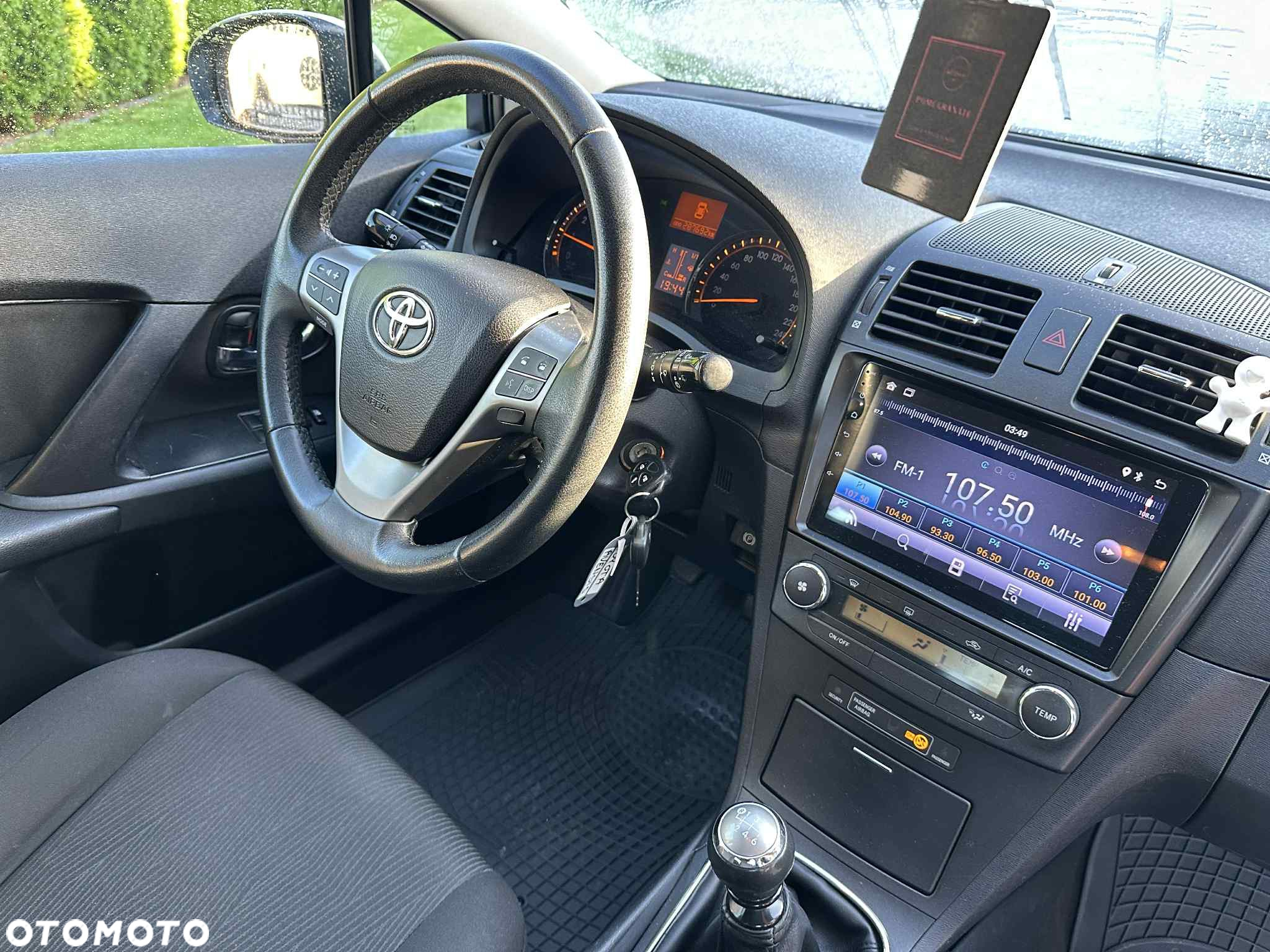 Toyota Avensis - 9