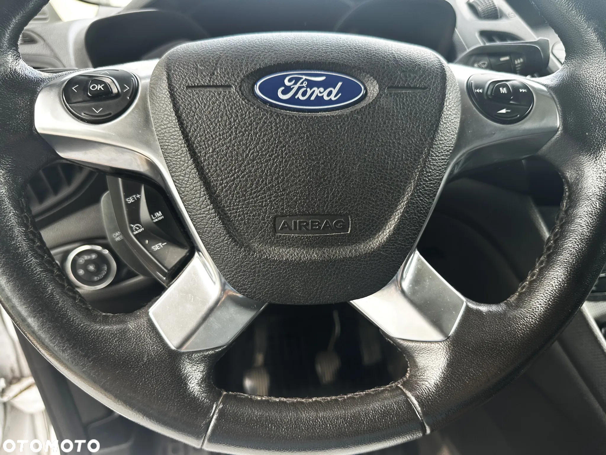 Ford Transit Connect - 9