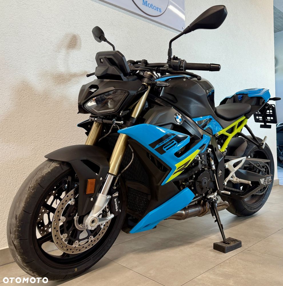 BMW S - 2