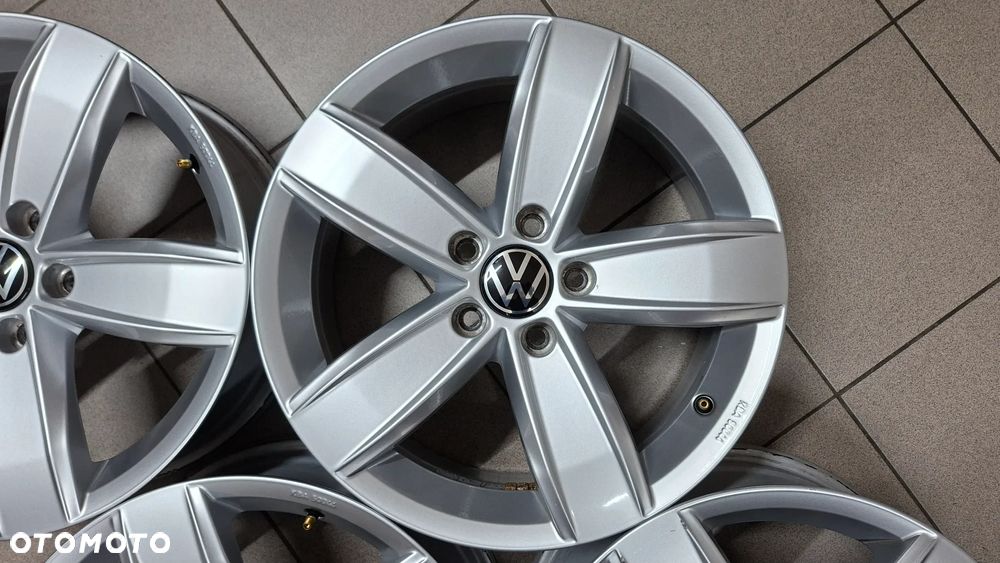 Felgi Aluminiowe 17 VW Passat B8 5x112 ET 41 Corvara - 8