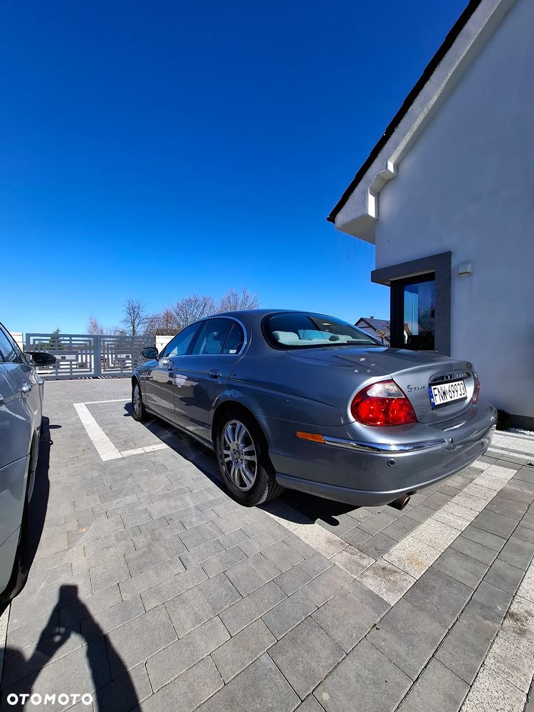 Jaguar S-Type 4.2 V8 - 11