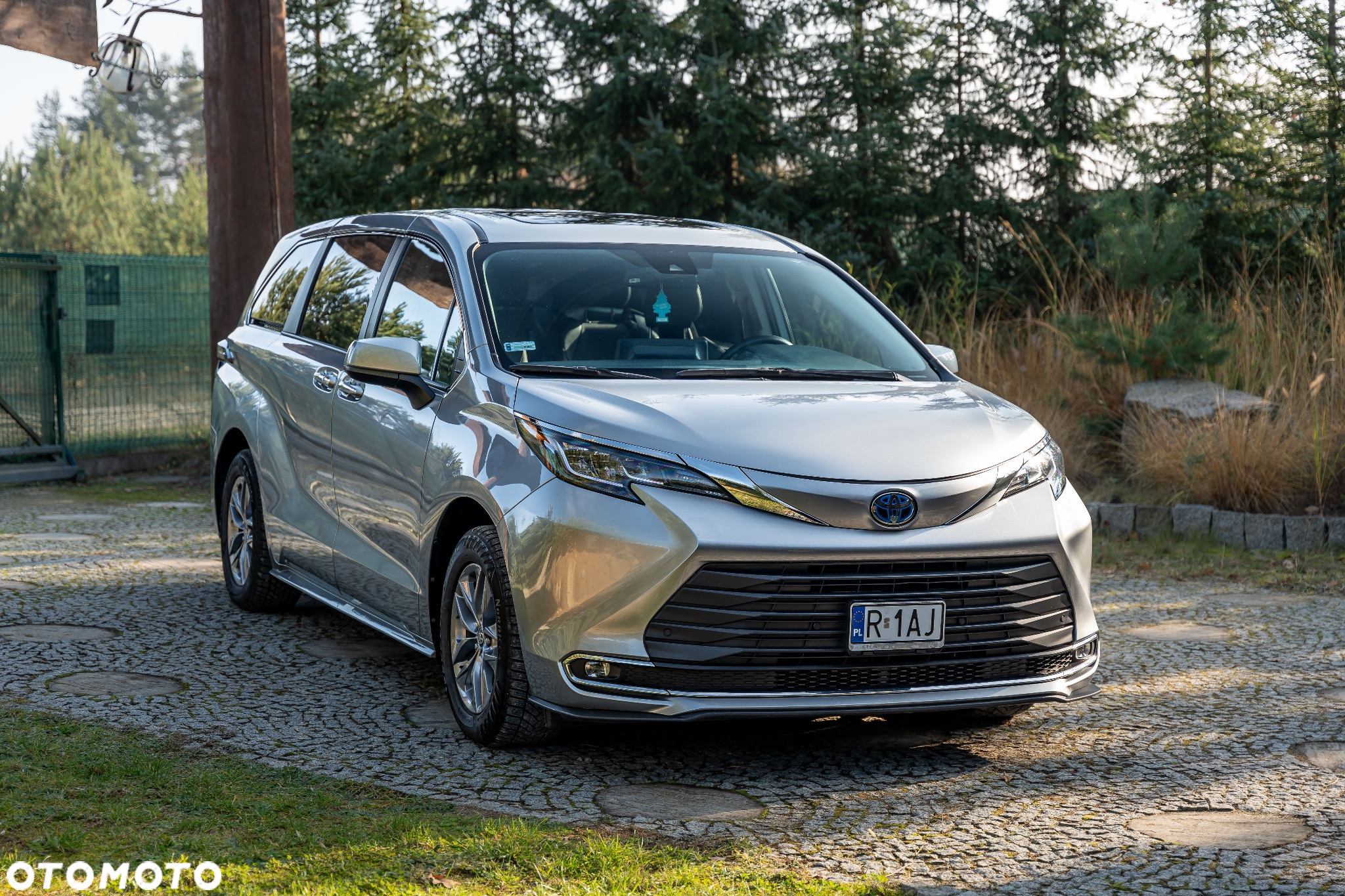 Toyota Sienna - 9