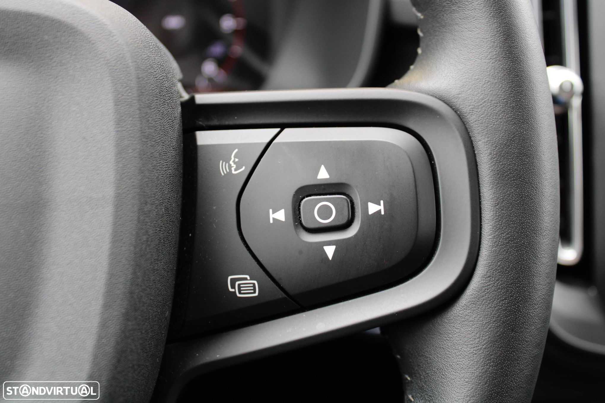 Volvo XC 40 2.0 D3 Momentum Core - 35