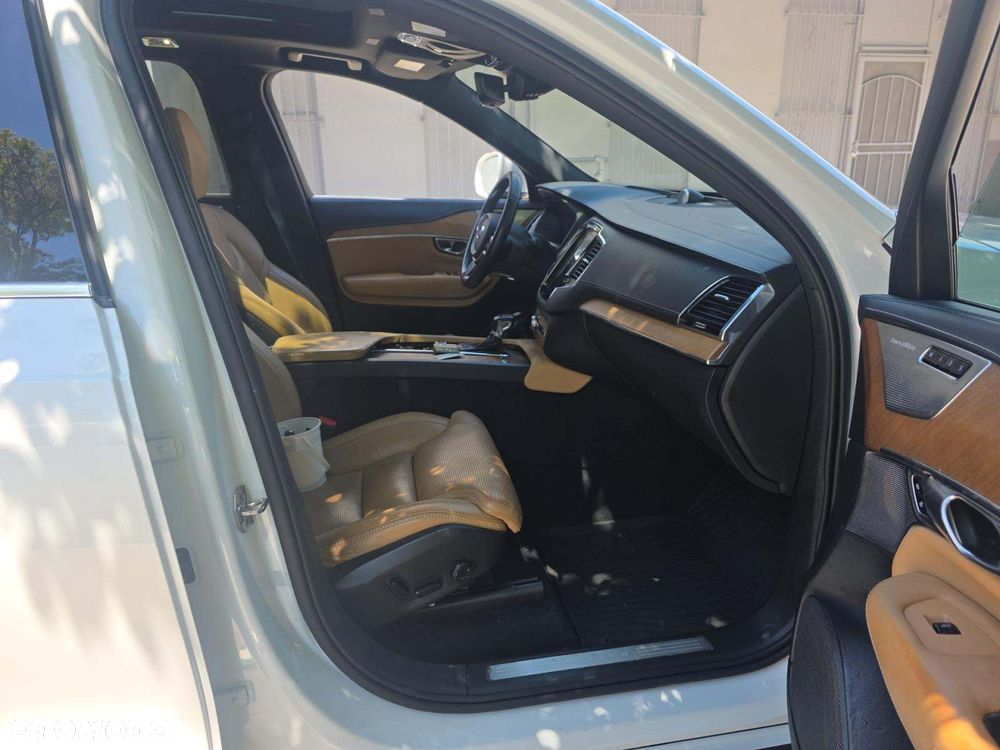 Volvo XC 90 - 10