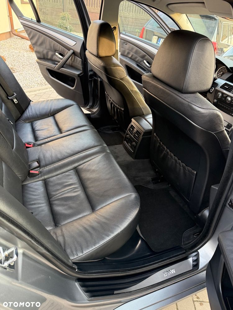 BMW Seria 5 530i - 12