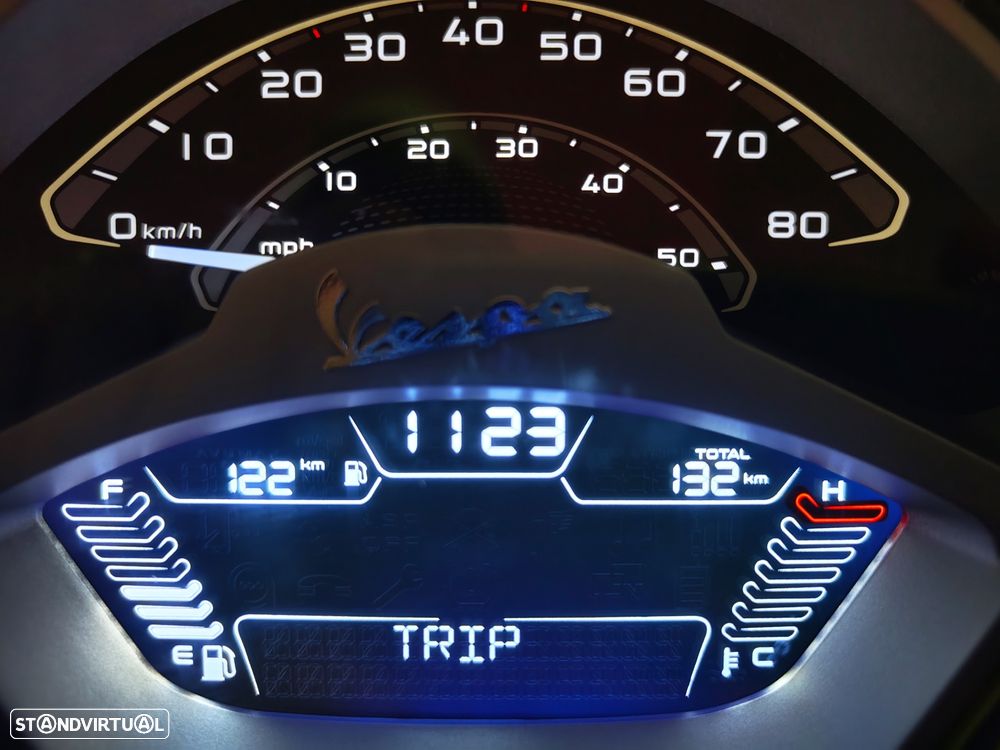 Vespa Primavera 50s - 19