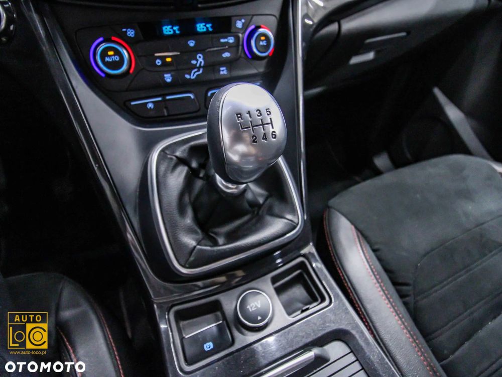 Ford Kuga 2.0 TDCi 2x4 Titanium - 23