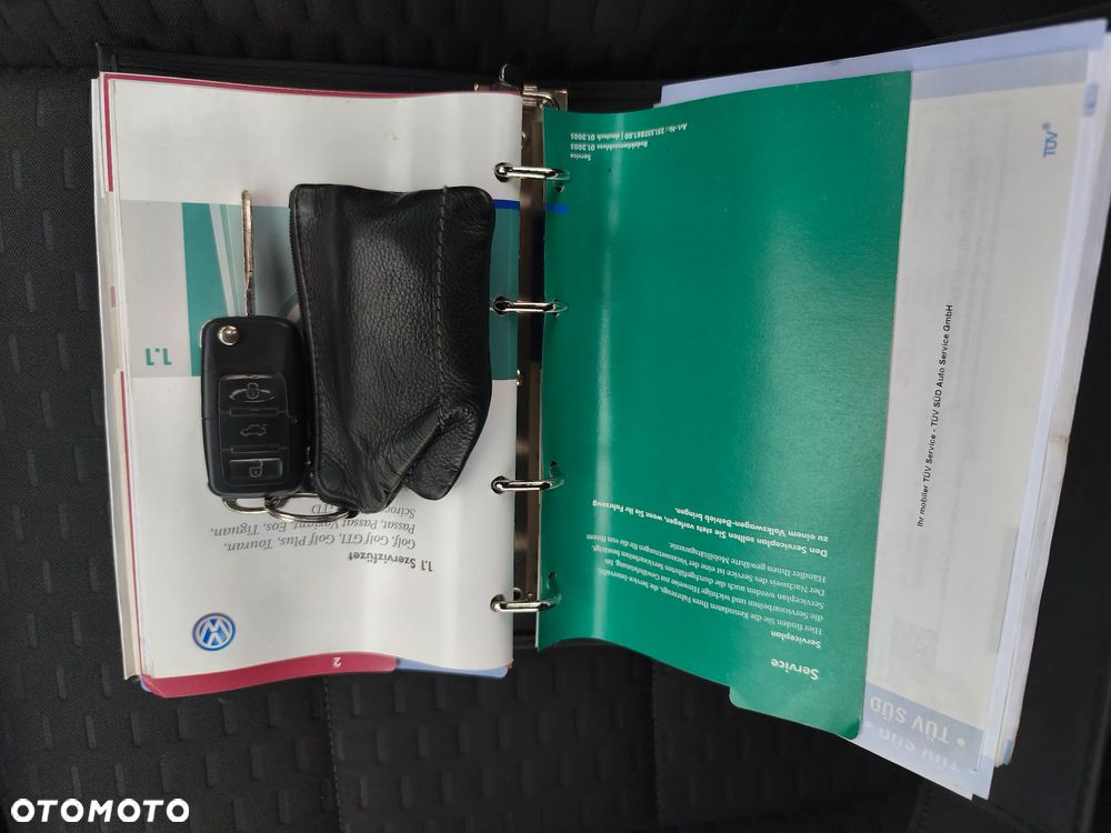 Volkswagen Touran - 28