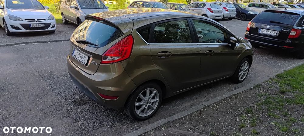 Ford Fiesta - 15