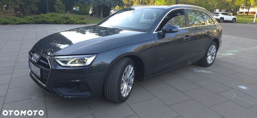 Audi A4 Avant 30 TDI S tronic - 2