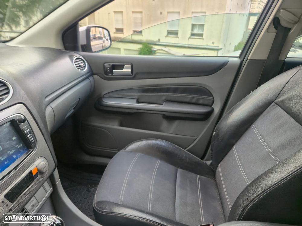 Ford Focus SW 1.6 TDCi Titanium - 11