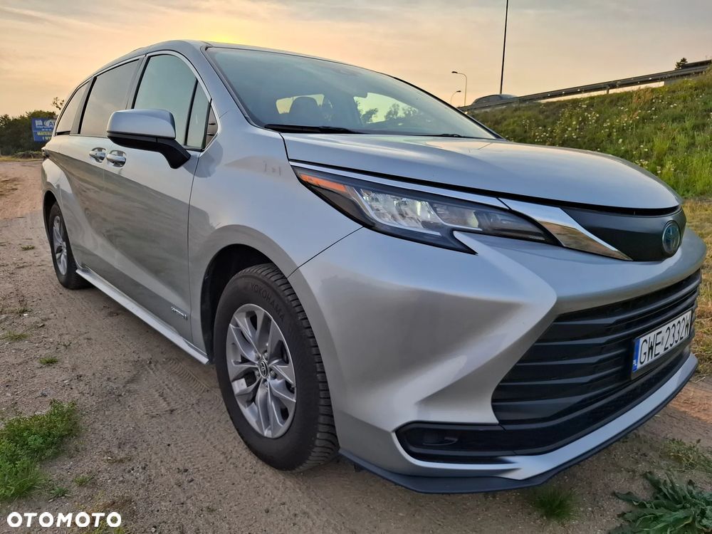 Toyota Sienna - 17