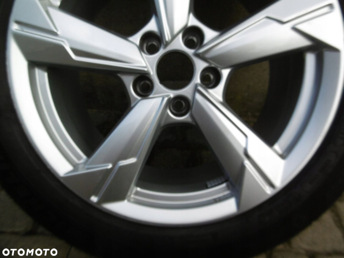 AUDI A6 C8 4K0 8Jx18H2 5x112 ET39 - felga oryginał - 4