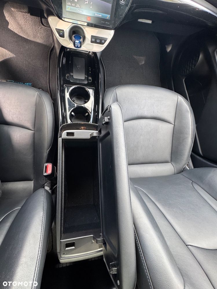 Toyota Prius Plug-in 1.8 Hybrid Prestige - 21