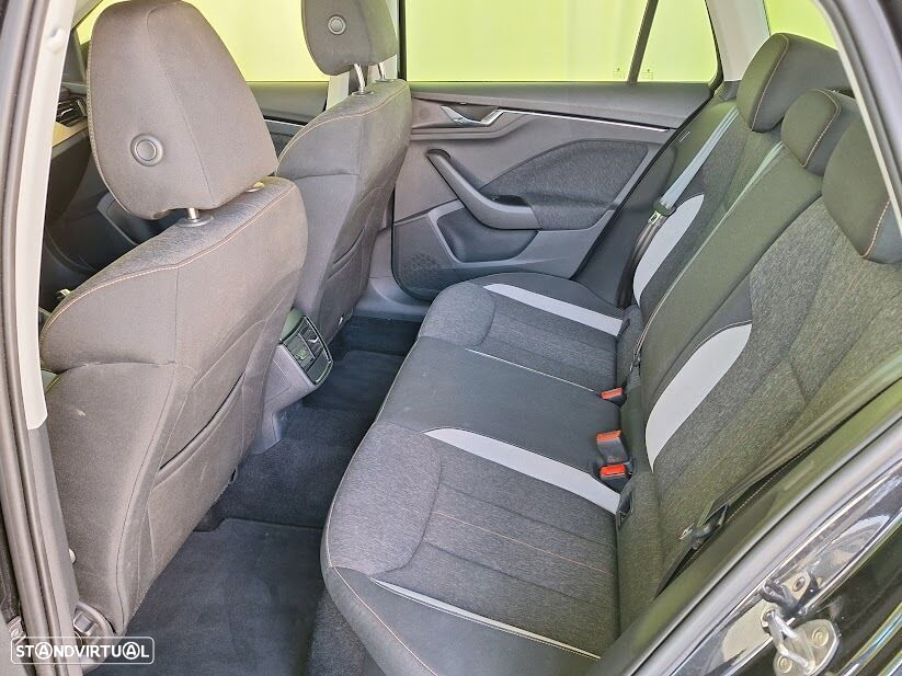 Skoda Kamiq 1.0 TSI Style - 8