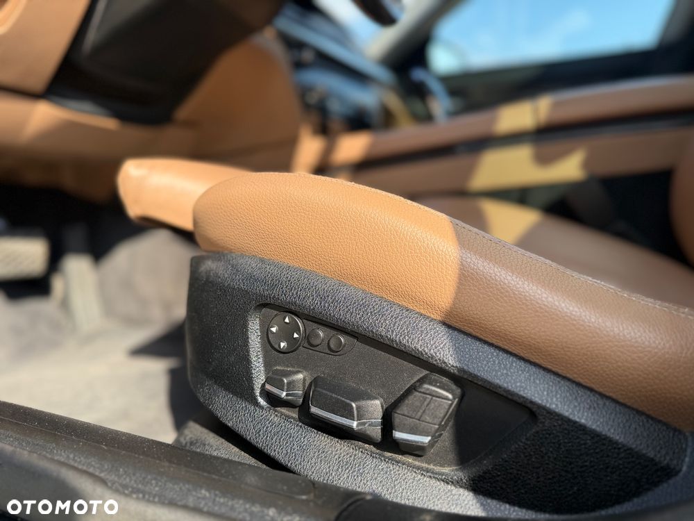 BMW Seria 7 750Li xDrive - 23