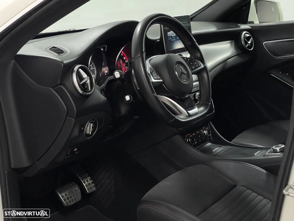 Mercedes-Benz CLA 200 (CDI) d 7G-DCT AMG Line - 14