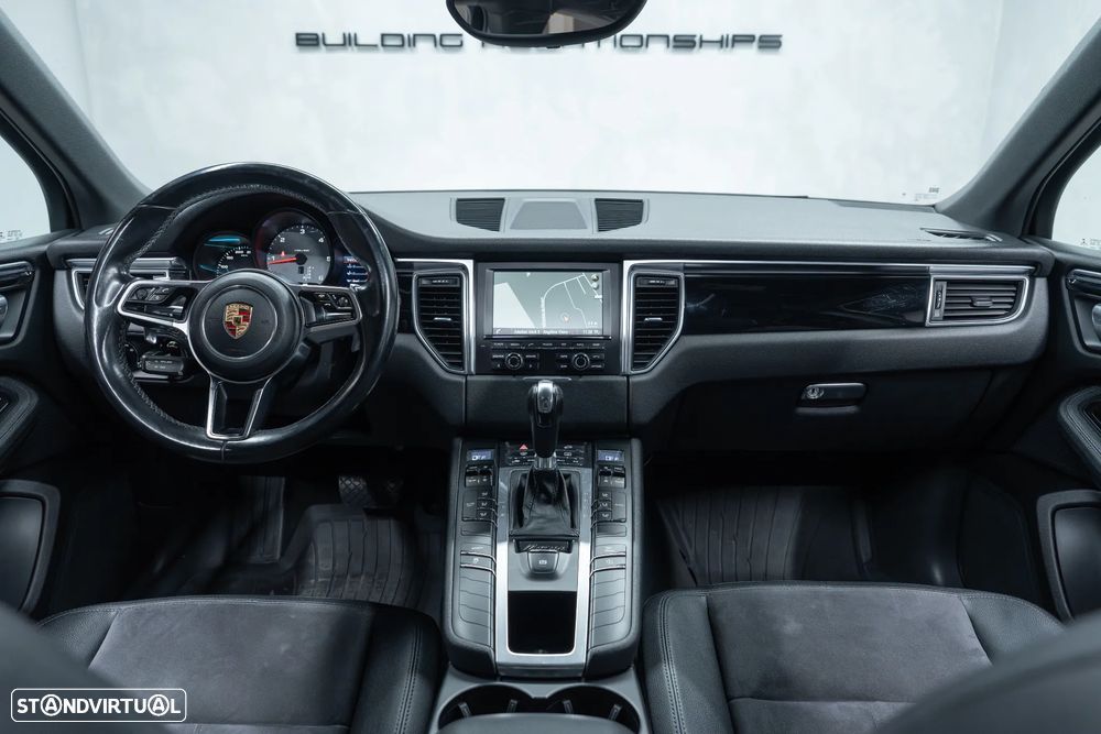 Porsche Macan S - 17
