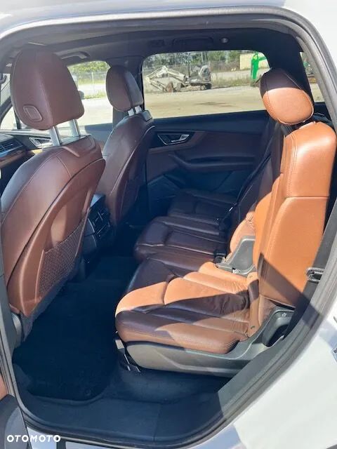 Audi Q7 - 7