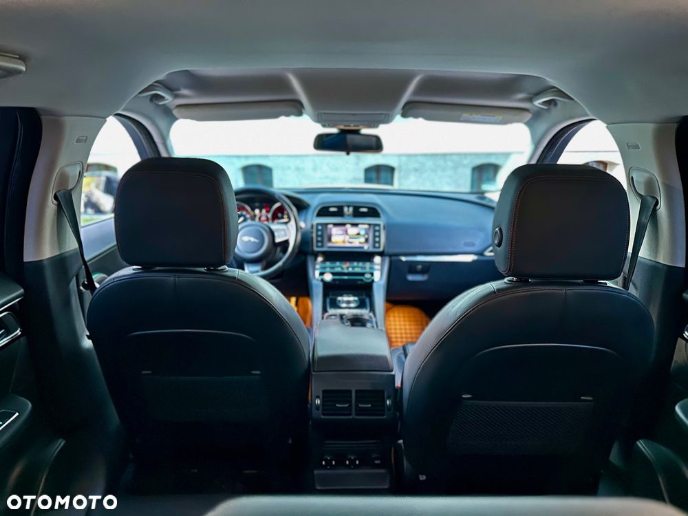 Jaguar F-Pace 20d AWD Prestige - 21