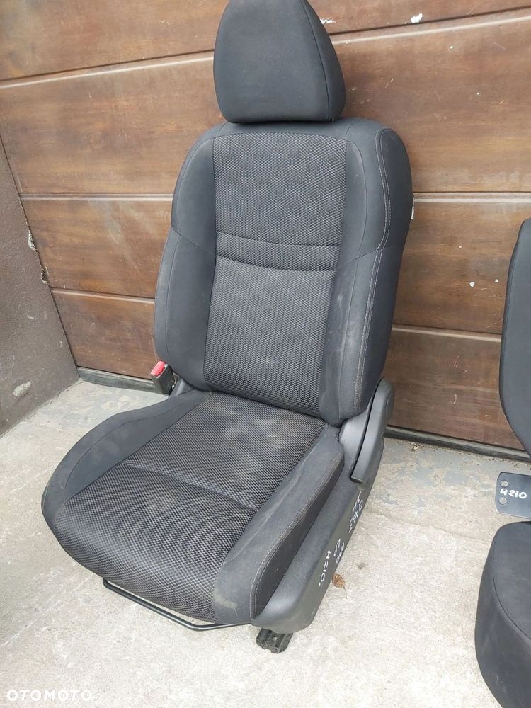 Nissan Qashqai II J11 fotel lewy przód oparcie siedzisko air bag - 1
