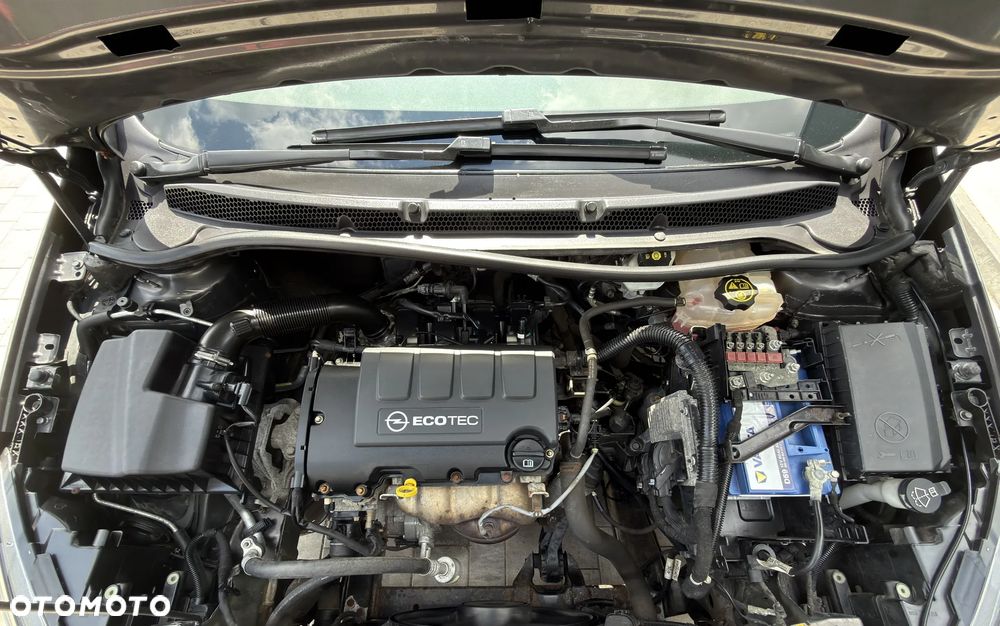 Opel Astra 1.4 Essentia - 37