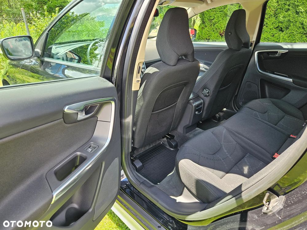 Volvo XC 60 D4 Base - 12