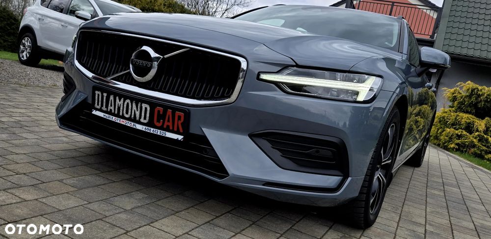 Volvo V60 B3 B DKG Momentum Pro - 3