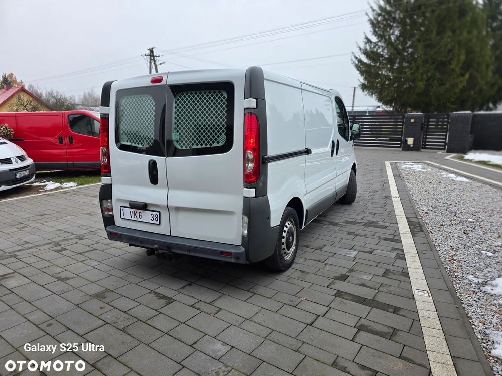 Opel Vivaro - 8