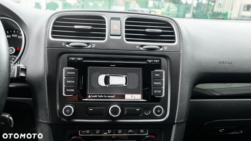 Volkswagen Golf VI 1.6 TDI Comfortline - 17