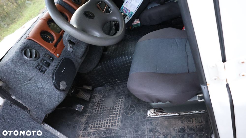 Land Rover Inny - 23