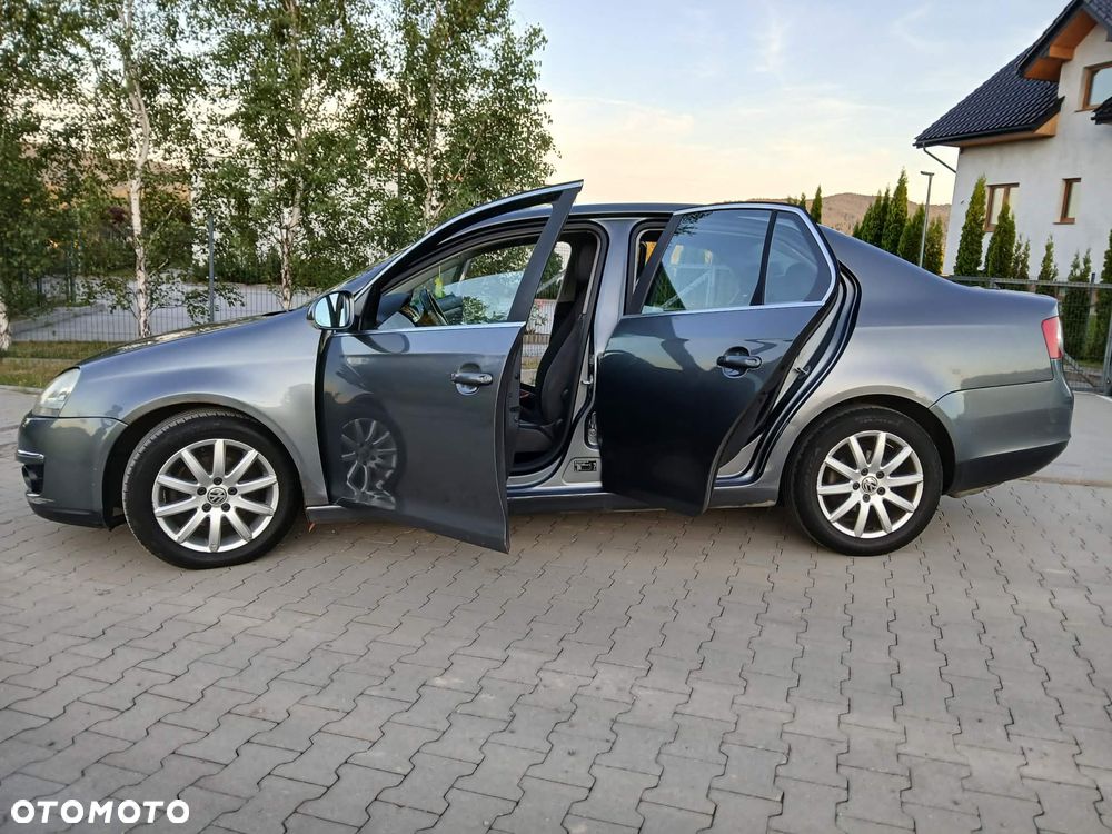 Volkswagen Jetta 1.9 TDI Comfortline - 15