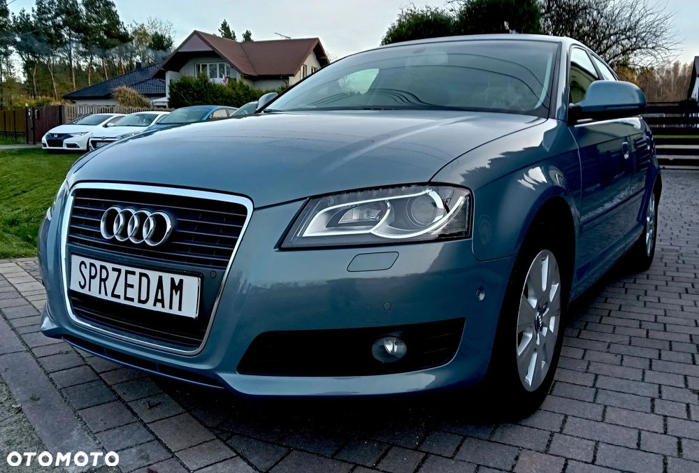 Audi A3 Sportback - 1
