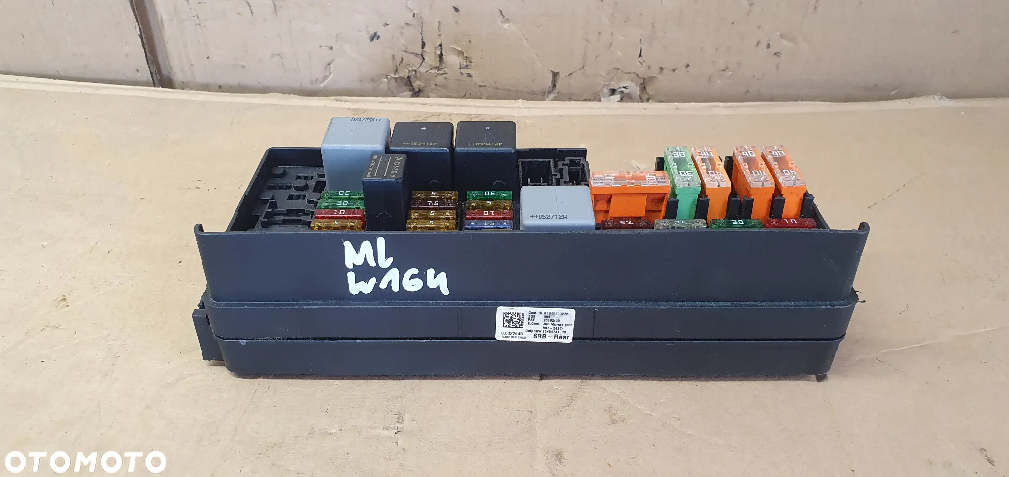 Skrzynka bezpieczników bezpieczniki Mercedes ML W164 A1645400272 - 2