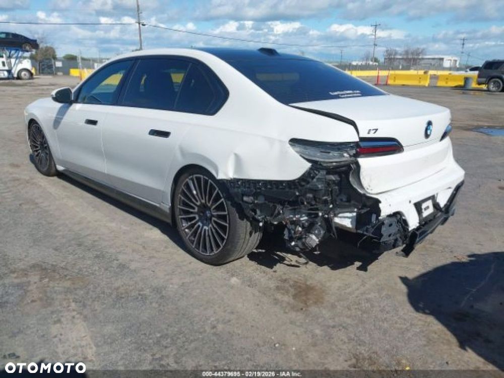 BMW i7 - 3