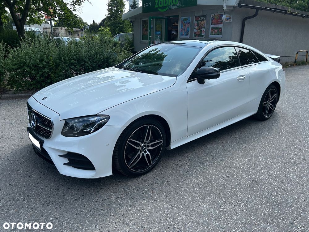 Mercedes-Benz Klasa E 220 d Coupe 4-Matic 9G-TRONIC - 2