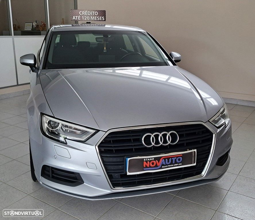 Audi A3 Limousine 30 TFSI Design S tronic - 2