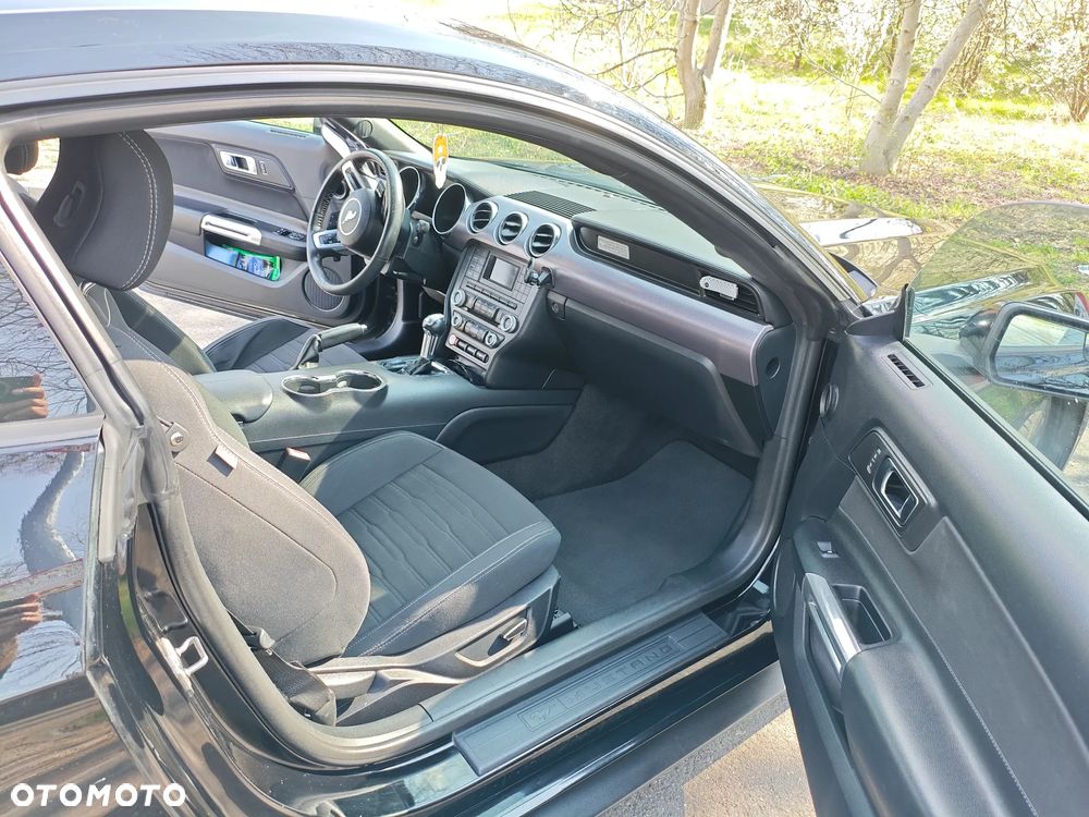Ford Mustang 2.3 Eco Boost - 9