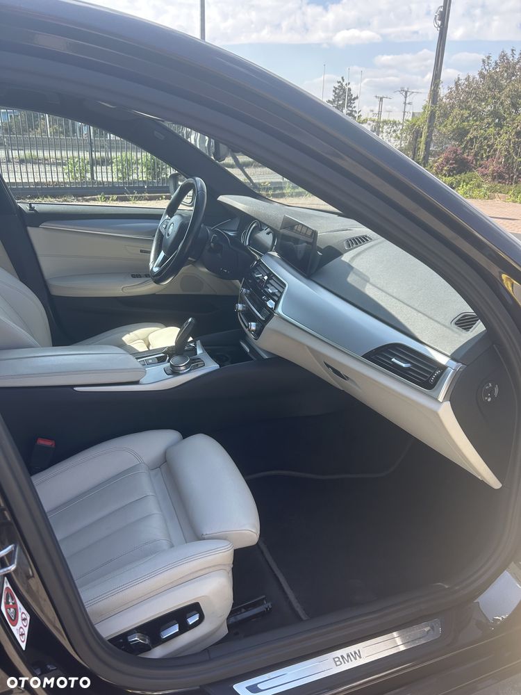BMW Seria 5 520d Luxury Line - 10