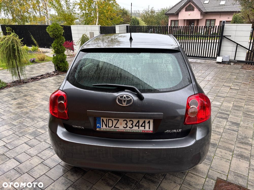 Toyota Auris 1.6 VVT-i Premium MM - 11