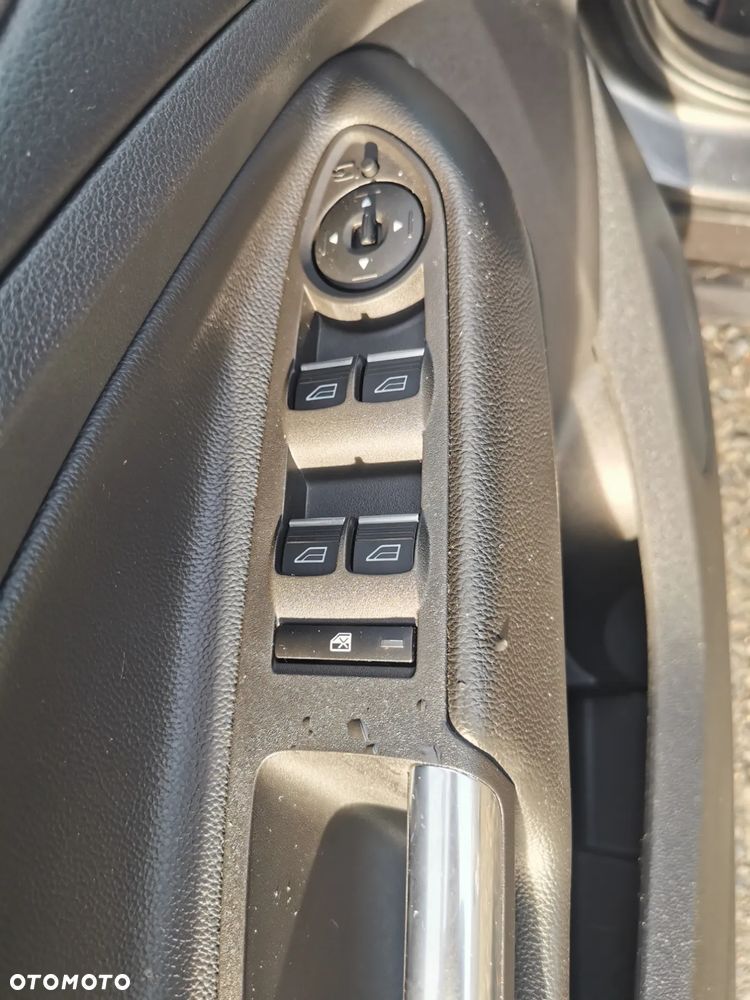 Ford Kuga 1.5 EcoBoost 2x4 ST-Line - 17